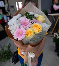 Букет цветов из:  Герберы, Розы и Хризантемы в Верхнем Турове