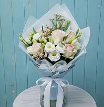 Букет цветов из:  Розы и Лизиантусы в Верхнем Турове