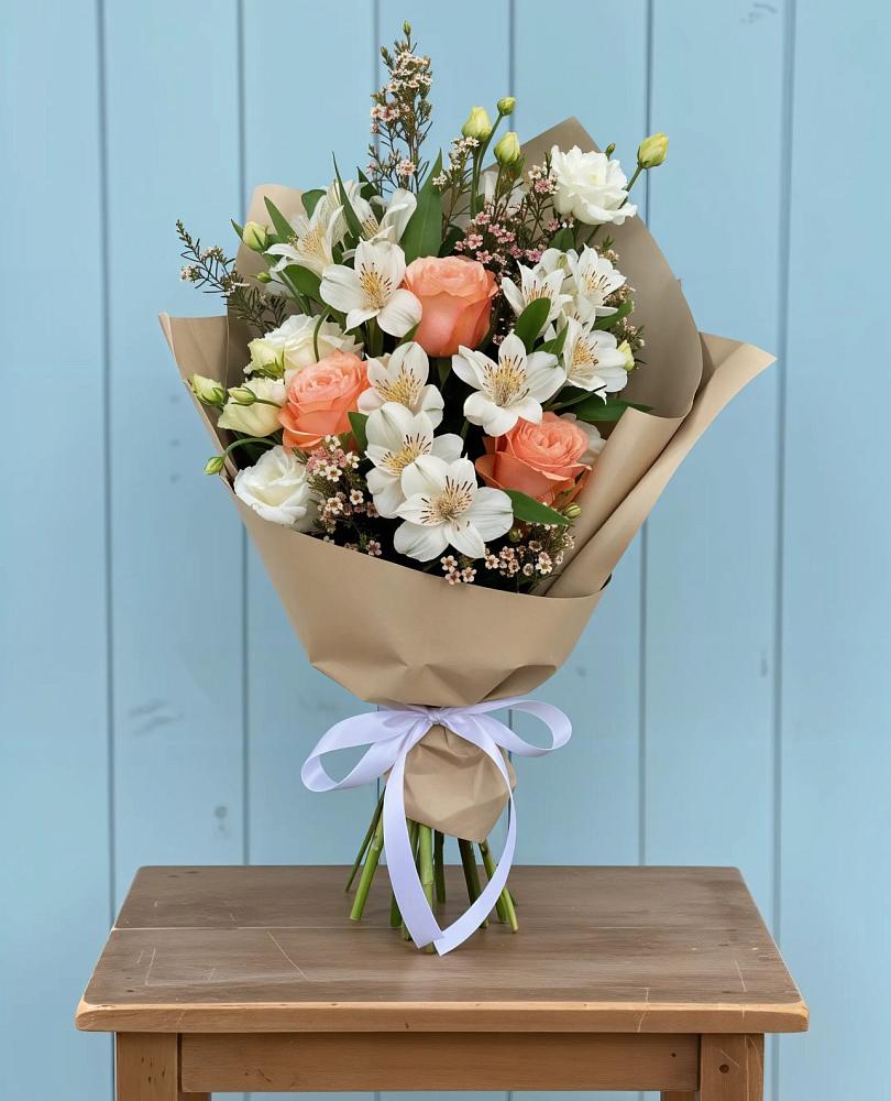 Букет цветов из: Альстромерии, Лизиантусы, Розы и Хризантемы в Верхнем Турове